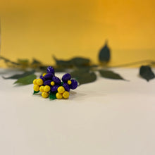 Cargar imagen en el visor de la galería, Bouquet Violeta Flores de chocolate