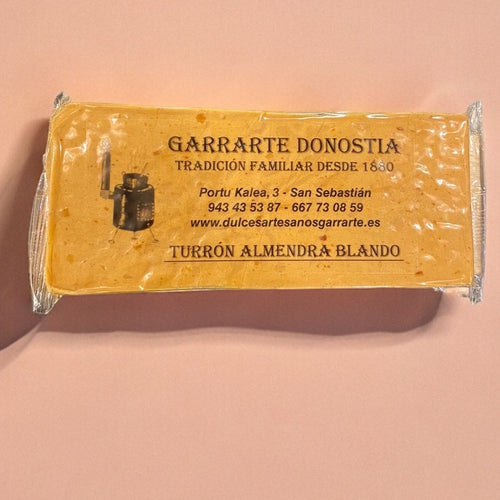 Turrón de almendra blando