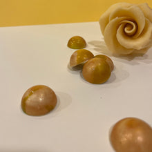 Cargar imagen en el visor de la galería, Rosa de chocolate blanco. Flores de chocolate