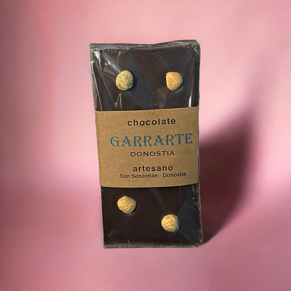 Tableta de chocolate 70% cacao con avellanas