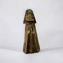 Cargar imagen en el visor de la galería, Figura de chocolate Darth Vader - Star Wars
