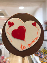 Cargar imagen en el visor de la galería, Piruleta San Valentín de chocolate (¡varios modelos!)